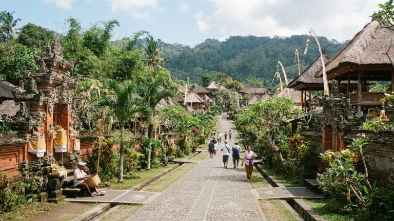 Pesona Desa Penglipuran, Desa Terbersih di Dunia yang Menjaga Autentisitas Budaya