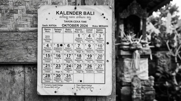 Orang Bali Sering Banget Libur? Ini Alasan Kenapa Bali Punya Kalender Sendiri!