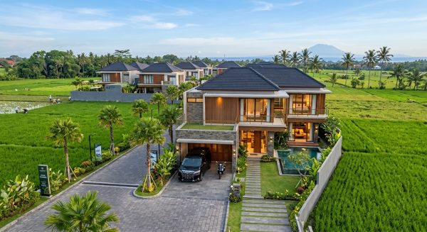 Tinggal di Denpasar Selatan: Villa Cluster Modern View Sawah Depan-Belakang cuma Rp2,2 M!