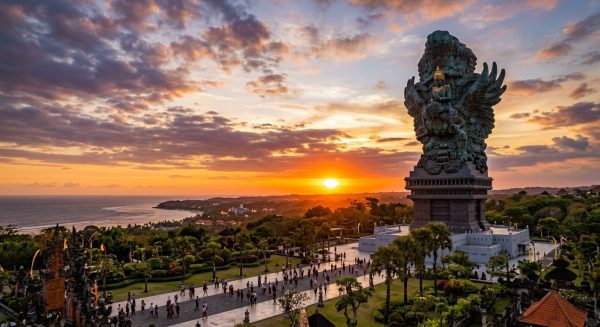Perjalanan 28 Tahun Patung Garuda Wisnu Kencana: Dari Gagasan Nuarta hingga Peresmian 2018