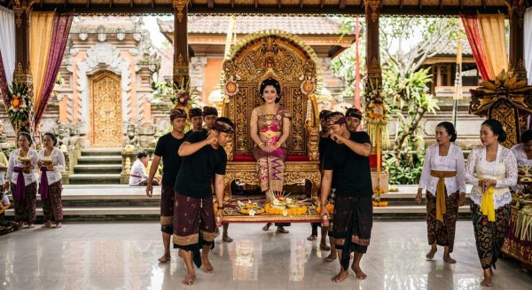 Gayot: Kursi Upacara Bali yang Berhias Ukiran, Fungsi, dan Persiapan Megayot