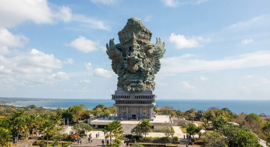 Proses pembangunan patung gwk yang megah dan ikonik di Bali